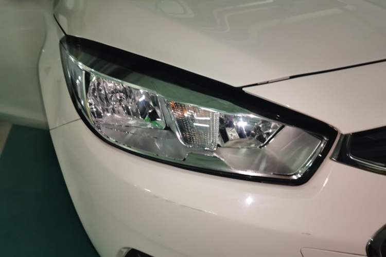 Used Chevrolet Cruze 2016 1.4T DCG Luxury Edition Right Front Headlight