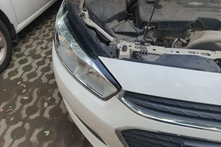 Used Chevrolet Cruze 2016 1.5L Automatic Stylish Sunroof Version Right Front Headlight