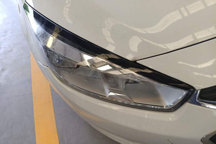 Used Chevrolet Cruze 2016 1.4T DCG Luxury Edition Right Front Headlight