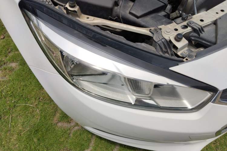 Used Chevrolet Cruze 2016 1.5L Automatic Stylish Sunroof Version Right Front Headlight