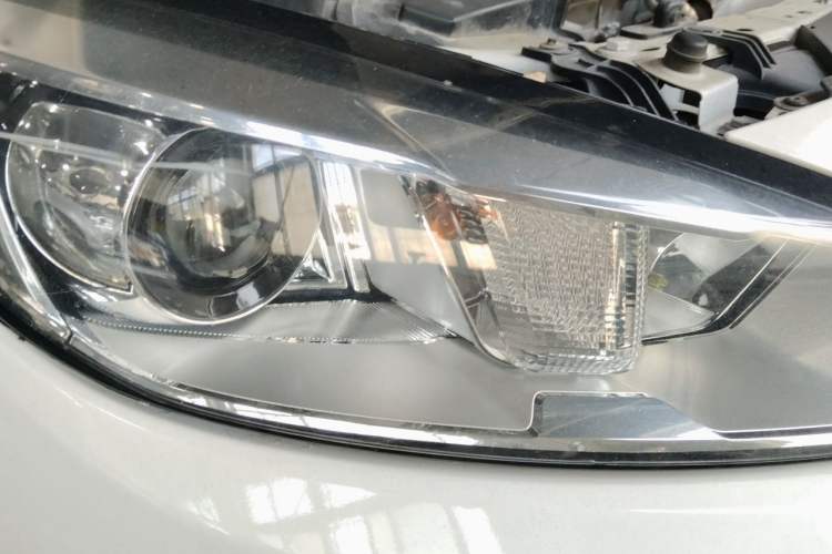 Used Chevrolet Cruze 2016 1.5L Manual Elite Edition Right Front Headlight