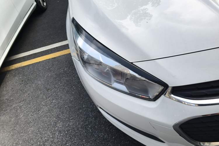 Used Chevrolet Cruze 2016 1.5L Automatic Stylish Sunroof Version Right Front Headlight