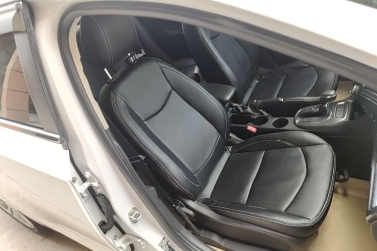 Used Chevrolet Cruze 2016 1.5L Automatic Luxury Edition Right Front Seat