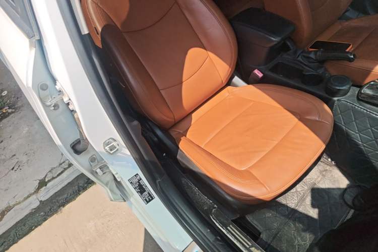 Used Chevrolet Cruze 2016 1.4T DCG Luxury Edition Right Front Seat