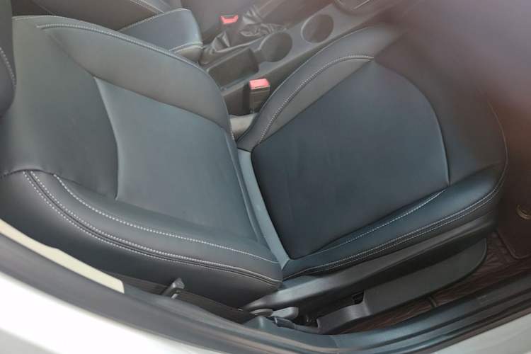 Used Chevrolet Cruze 2016 1.5L Automatic Luxury Edition Right Front Seat
