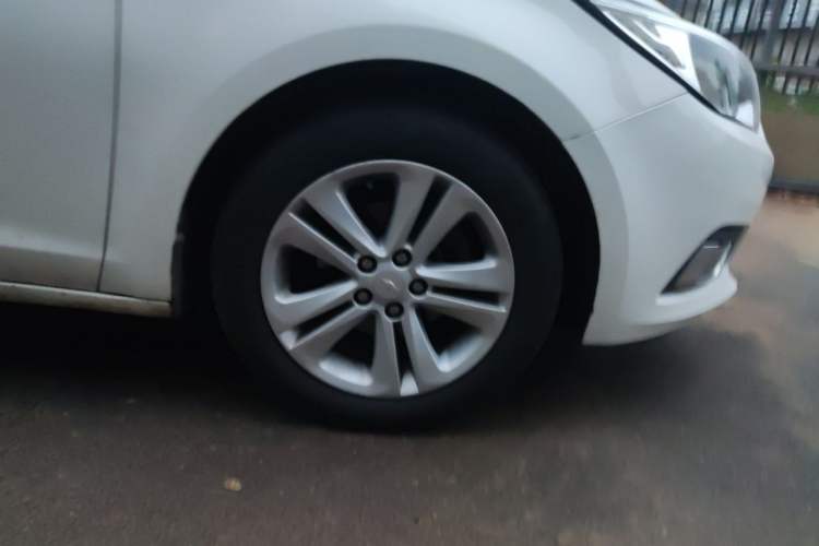 Used Chevrolet Cruze 2016 1.5L Manual Elite Edition Right Front Wheel Hub