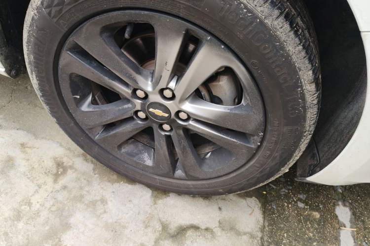 Used Chevrolet Cruze 2016 1.4T DCG Luxury Edition Right Front Wheel Hub