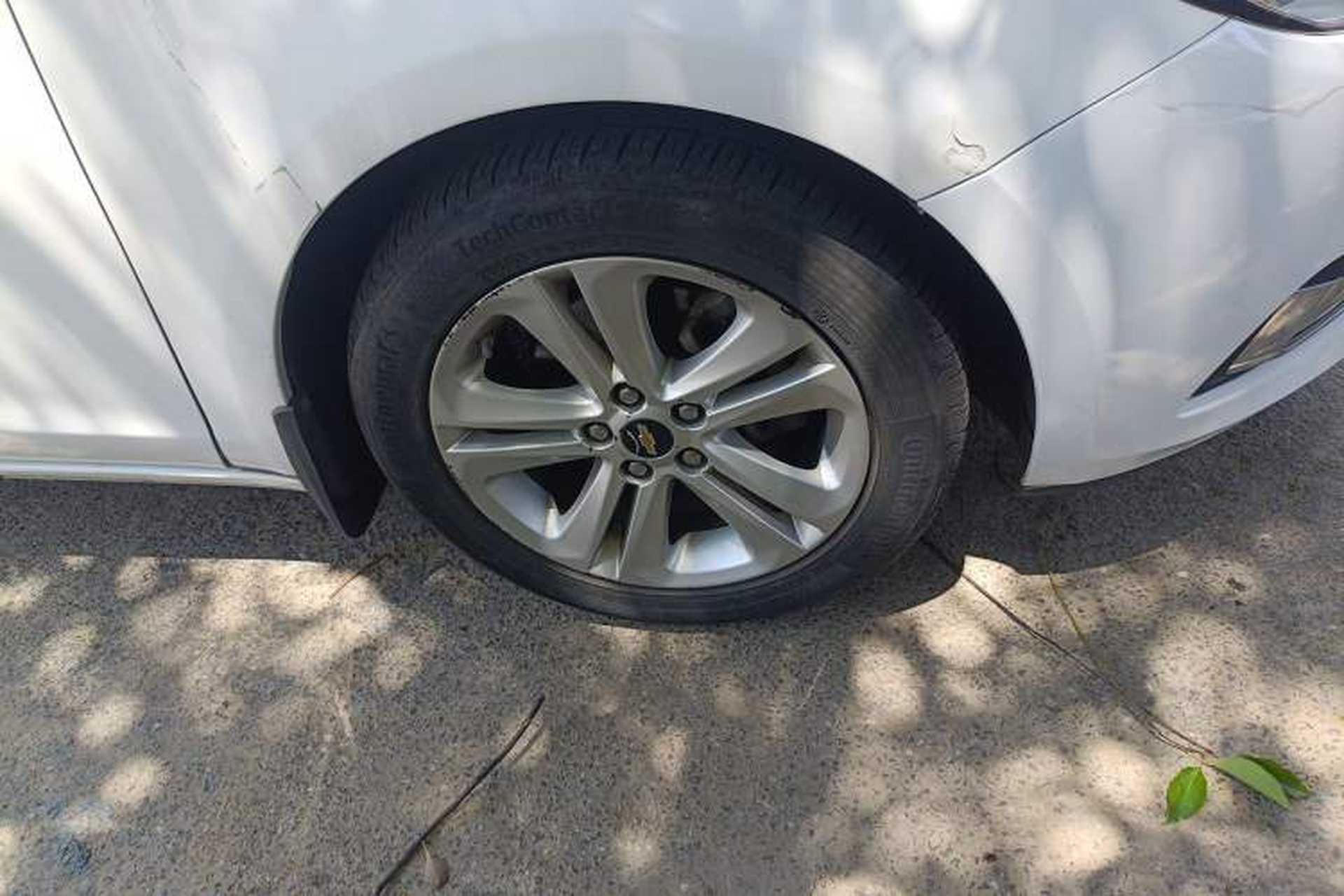 Used Chevrolet Cruze 2016 1.4T DCG Luxury Edition Right Front Wheel Hub
