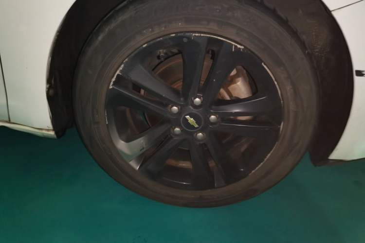 Used Chevrolet Cruze 2016 1.4T DCG Luxury Edition Right Front Wheel Hub