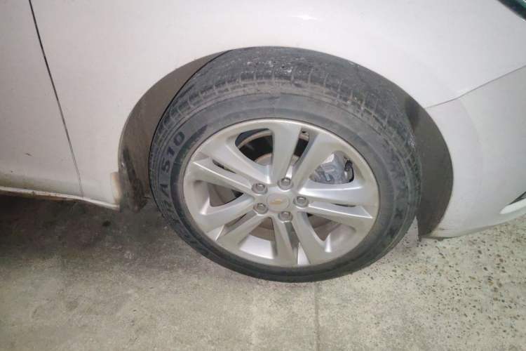 Used Chevrolet Cruze 2016 1.5L Manual Elite Edition Right Front Wheel Hub