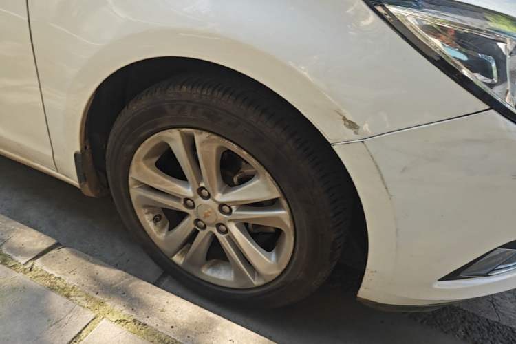 Used Chevrolet Cruze 2016 1.5L Manual Elite Edition Right Front Wheel Hub