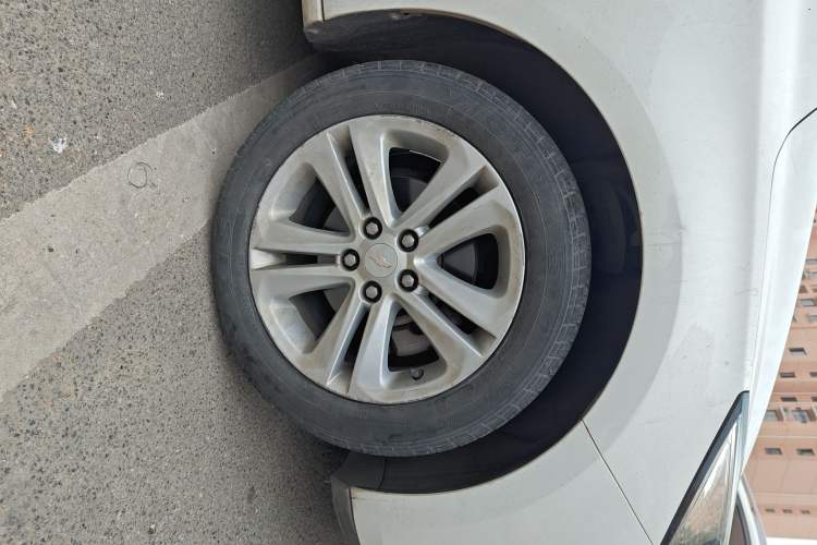 Used Chevrolet Cruze 2016 1.5L Automatic Luxury Edition Right Front Wheel Hub