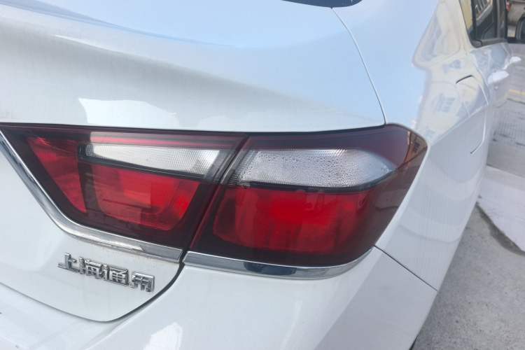Used Chevrolet Cruze 2016 1.5L Automatic Luxury Edition Right Rear Taillight