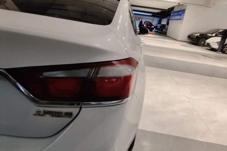 Used Chevrolet Cruze 2016 1.5L Automatic Luxury Edition Right Rear Taillight