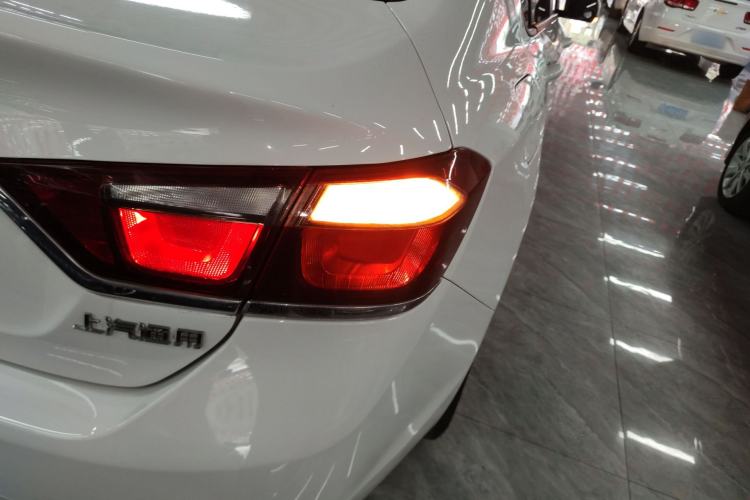 Used Chevrolet Cruze 2016 1.5L Automatic Stylish Sunroof Version Right Rear Taillight