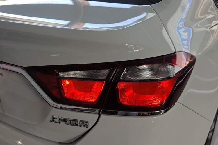 Used Chevrolet Cruze 2016 1.5L Automatic Luxury Edition Right Rear Taillight