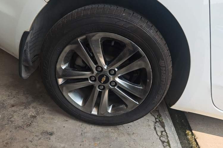 Used Chevrolet Cruze 2016 1.4T DCG Luxury Edition Right Rear Wheel Hub