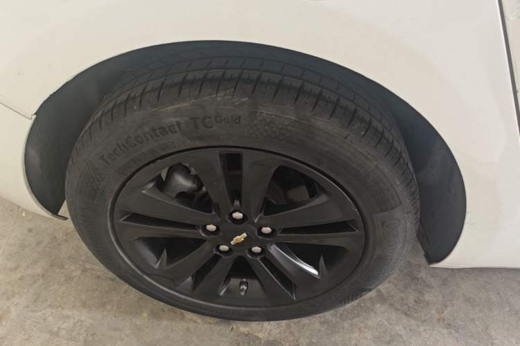 Used Chevrolet Cruze 2016 1.4T DCG Luxury Edition Right Rear Wheel Hub