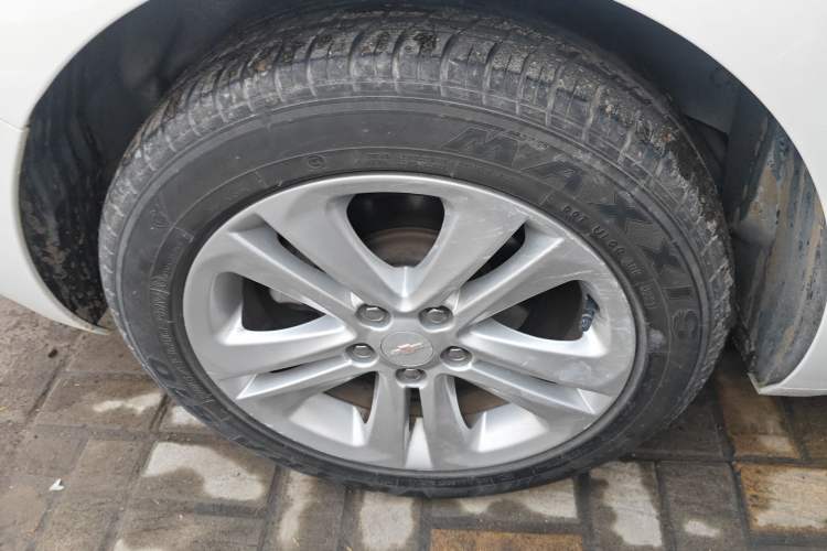 Used Chevrolet Cruze 2016 1.5L Automatic Stylish Sunroof Version Right Rear Wheel Hub