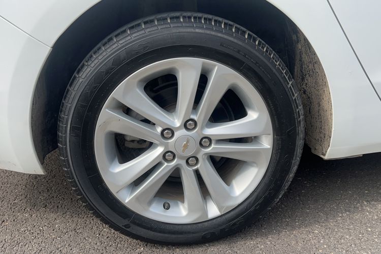 Used Chevrolet Cruze 2016 1.5L Automatic Luxury Edition Right Rear Wheel Hub