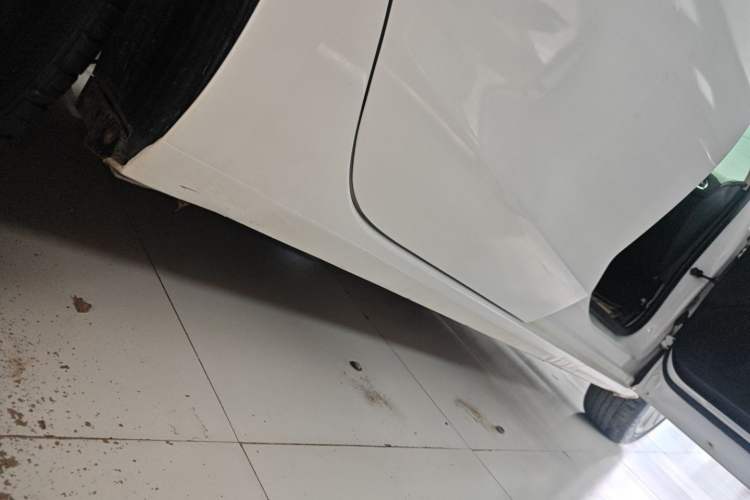 Used Chevrolet Cruze 2016 1.5L Automatic Luxury Edition Right Side Sill