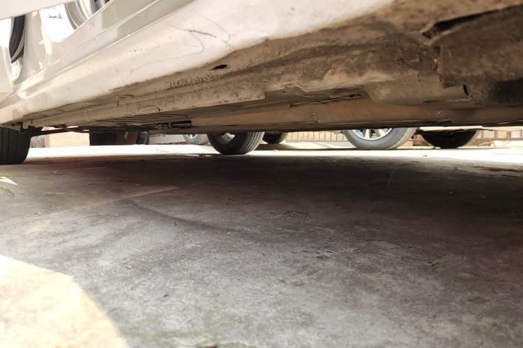 Used Chevrolet Cruze 2016 1.5L Automatic Stylish Sunroof Version Right Side Sill