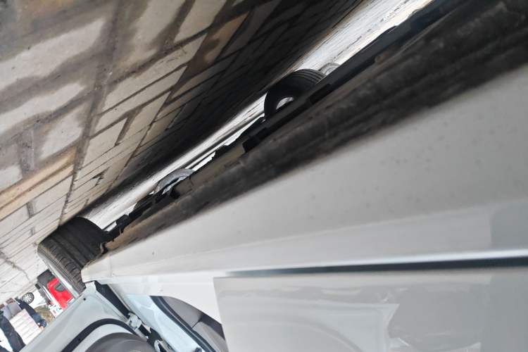 Used Chevrolet Cruze 2016 1.5L Automatic Stylish Sunroof Version Right Side Sill