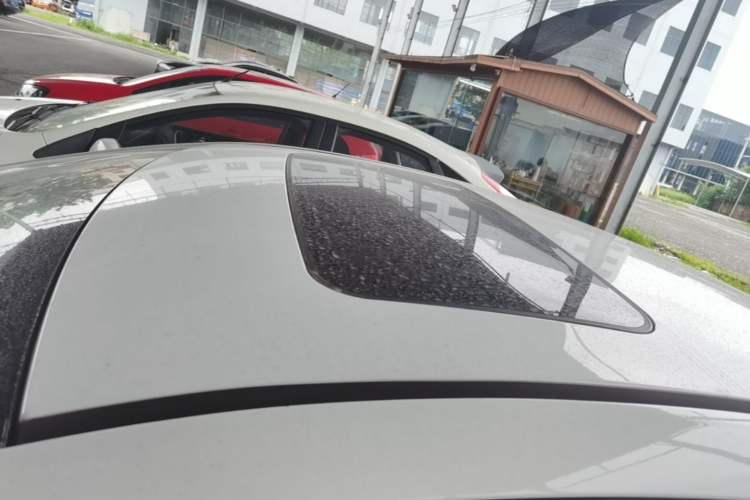 Used Chevrolet Cruze 2016 1.5L Automatic Stylish Sunroof Version Roof