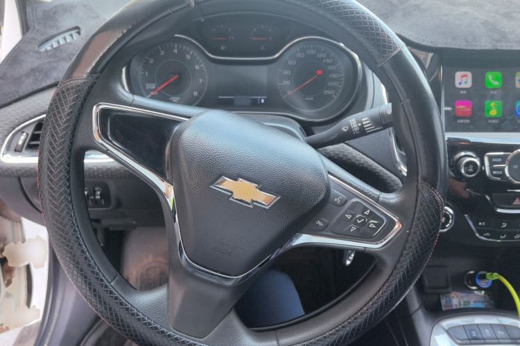 Used Chevrolet Cruze 2016 1.5L Automatic Luxury Edition Steering Wheel