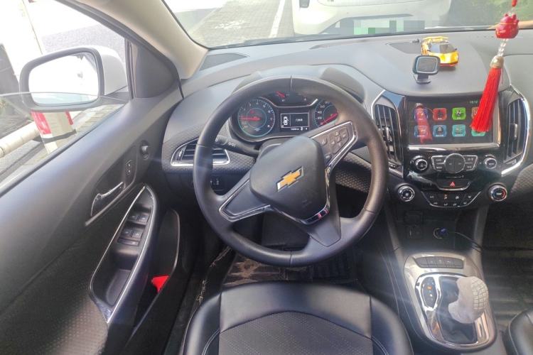 Used Chevrolet Cruze 2016 1.5L Automatic Luxury Edition Steering Wheel