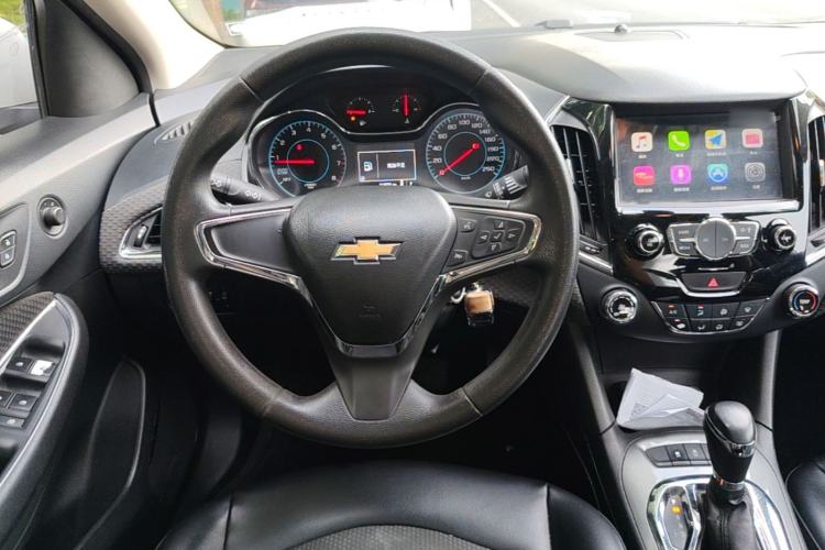 Used Chevrolet Cruze 2016 1.5L Automatic Luxury Edition Steering Wheel