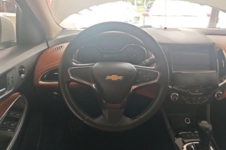 Used Chevrolet Cruze 2016 1.4T DCG Luxury Edition Steering Wheel
