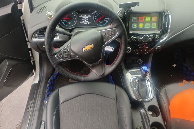 Used Chevrolet Cruze 2016 1.5L Automatic Luxury Edition Steering Wheel