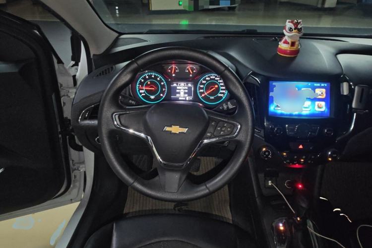 Used Chevrolet Cruze 2016 1.5L Automatic Luxury Edition Steering Wheel