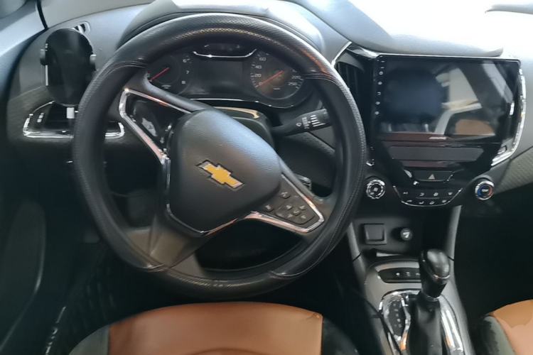 Used Chevrolet Cruze 2016 1.5L Automatic Luxury Edition Steering Wheel