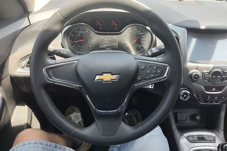 Used Chevrolet Cruze 2016 1.5L Manual Elite Edition Steering Wheel