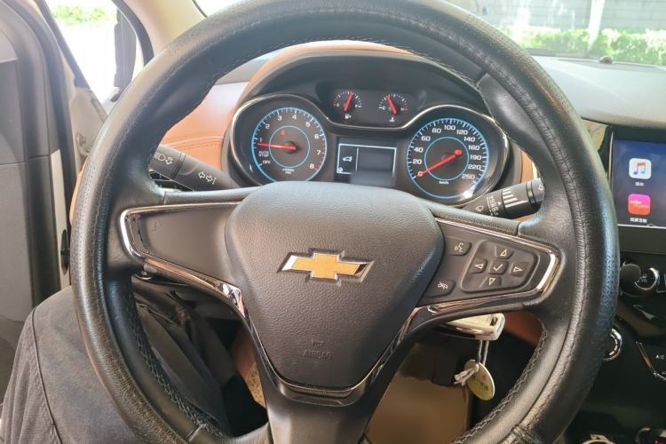Used Chevrolet Cruze 2016 1.4T DCG Luxury Edition Steering Wheel