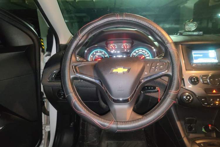 Used Chevrolet Cruze 2016 1.5L Manual Elite Edition Steering Wheel