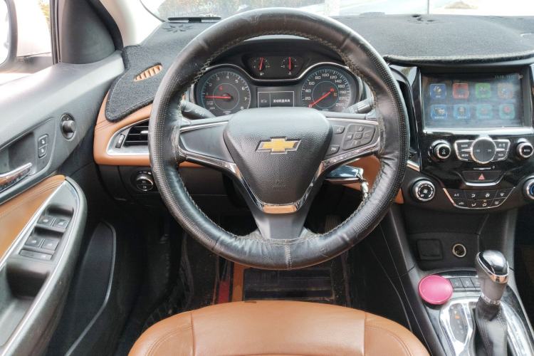 Used Chevrolet Cruze 2016 1.4T DCG Luxury Edition Steering Wheel