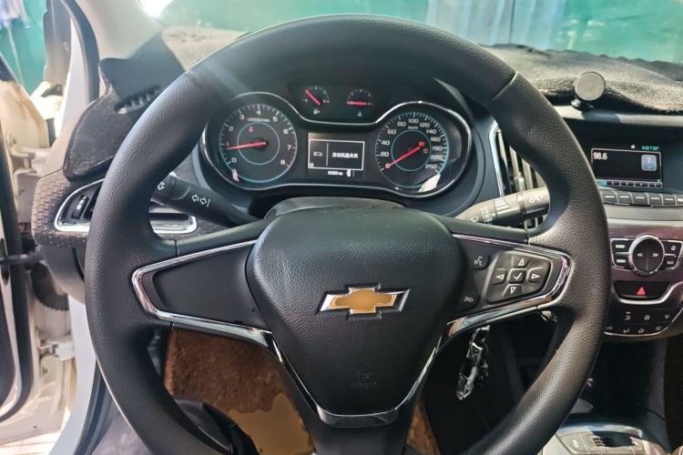 Used Chevrolet Cruze 2016 1.5L Manual Elite Edition Steering Wheel