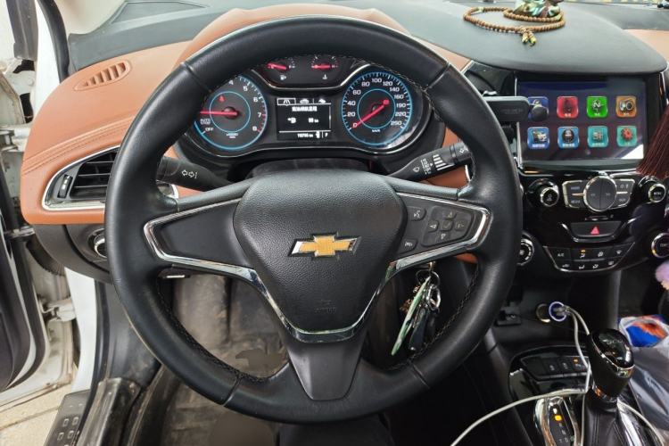 Used Chevrolet Cruze 2016 1.4T DCG Luxury Edition Steering Wheel