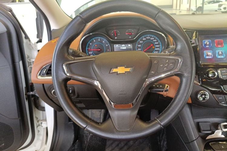 Used Chevrolet Cruze 2016 1.4T DCG Luxury Edition Steering Wheel
