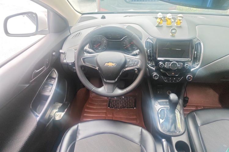 Used Chevrolet Cruze 2016 1.5L Automatic Luxury Edition Steering Wheel