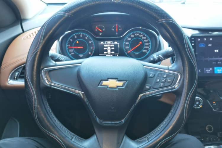 Used Chevrolet Cruze 2016 1.4T DCG Luxury Edition Steering Wheel