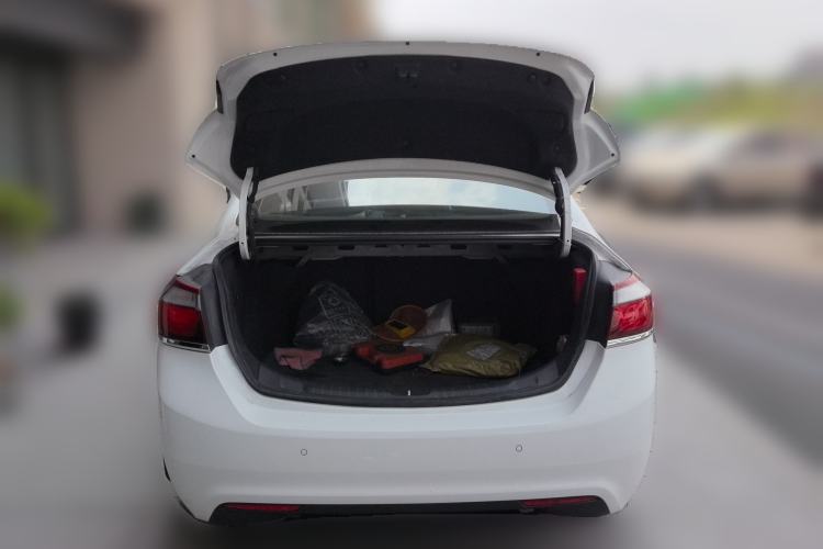 Used Chevrolet Cruze 2016 1.5L Automatic Luxury Edition Trunk
