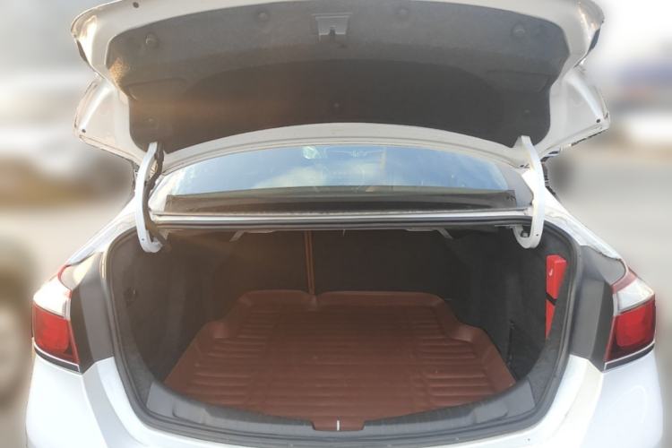 Used Chevrolet Cruze 2016 1.4T DCG Luxury Edition Trunk