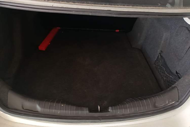 Used Chevrolet Cruze 2016 1.5L Automatic Stylish Sunroof Version Trunk