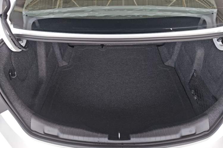 Used Chevrolet Cruze 2016 1.5L Automatic Luxury Edition Trunk
