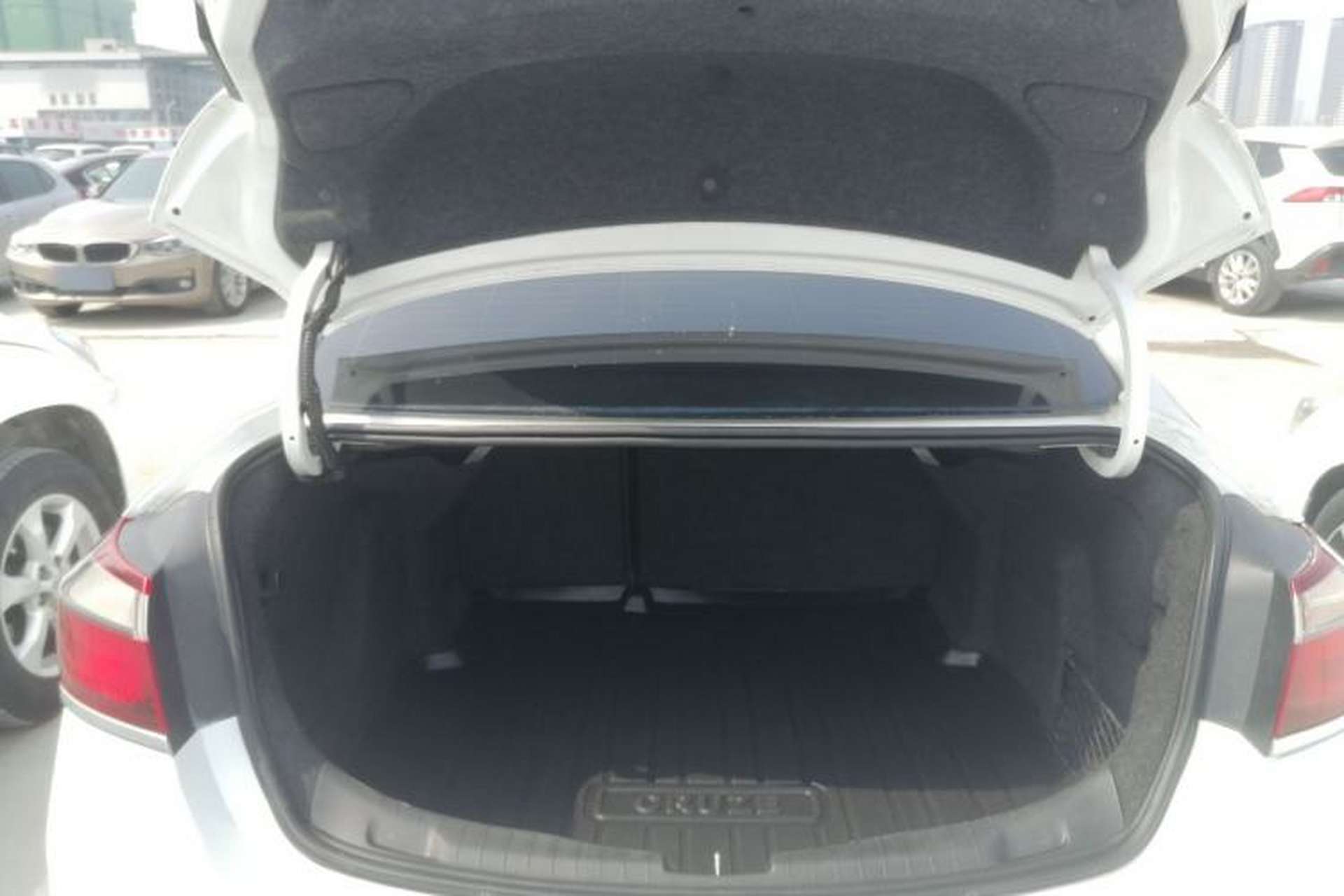 Used Chevrolet Cruze 2016 1.5L Automatic Luxury Edition Trunk