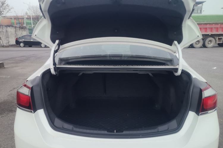 Used Chevrolet Cruze 2016 1.5L Automatic Luxury Edition Trunk
